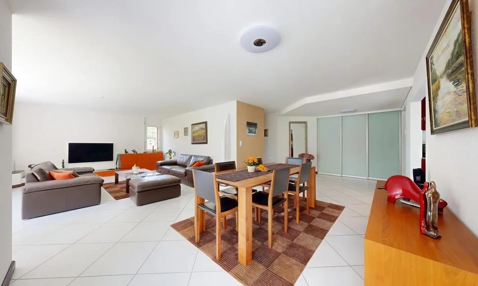 Magnifique appartement avec véranda et jardin privatif!