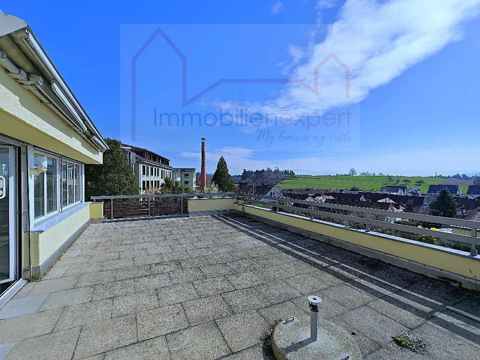 4.5 Zimmer Terrassenhaus - Adlerhorst mit Panoramafernsicht