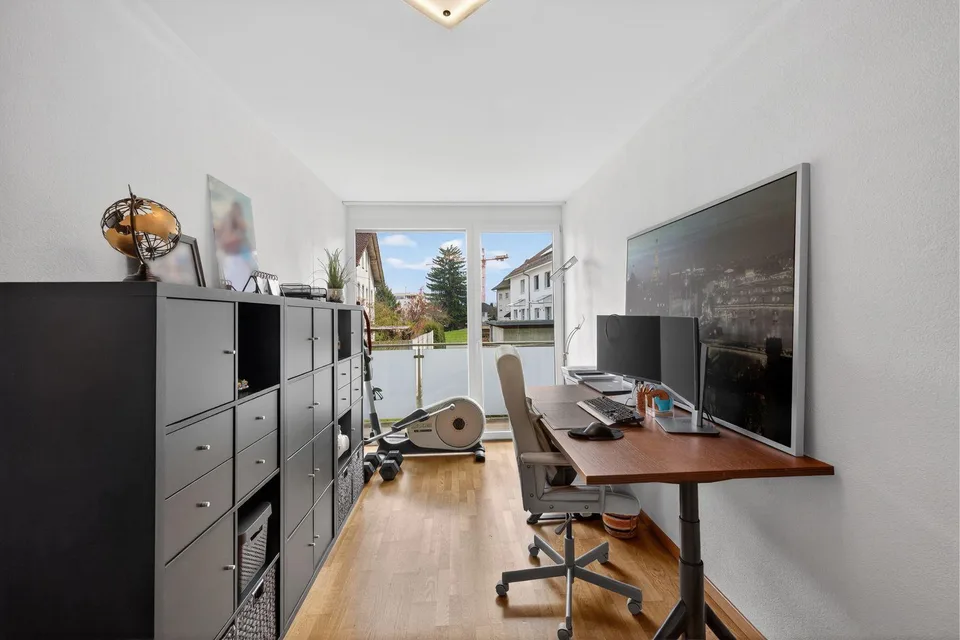 Neuwertige Wohnung mit offenem Wohnkonzept, sonniger Terrasse und direktem Gartenzugang an ruhiger Lage – Foto 6 von 13