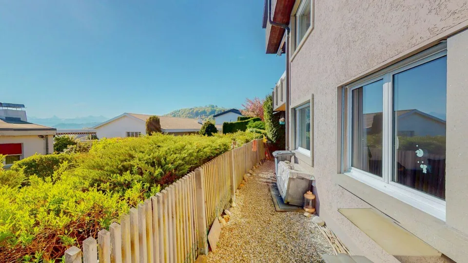 5½ Zimmer, grosser Garten, viel Ruhe und Blick auf's "Belpmoos"