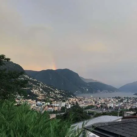 Esclusivo complesso residenziale con vista lago sulle alture di Lugano