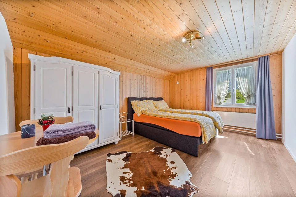 8.5 Zimmer Einfamilienhaus in Linthal – Foto 7 von 11