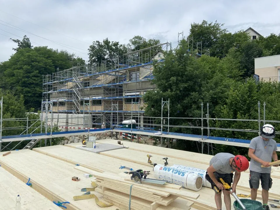 4 1/2-Zimmer-Wohnung im OG mit grossem Balkon – Foto 7 von 15