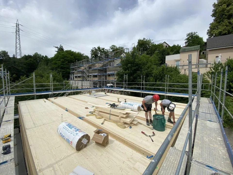4 1/2-Zimmer-Wohnung im OG mit grossem Balkon