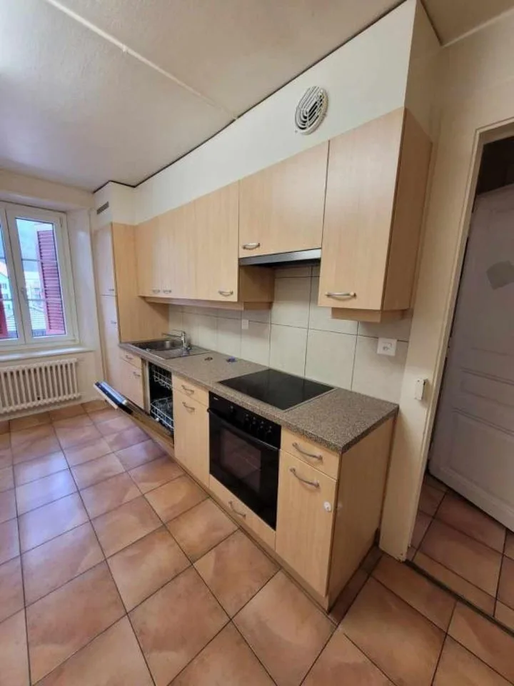 Wohnung mit 3 Zimmern im 2. Stock in Fleurier zur Miete, ideal gelegen