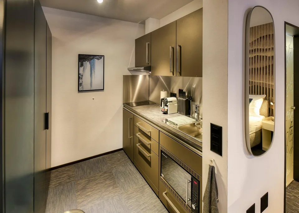 Neues möbliertes 2-Zimmer-Apartment an sehr zentraler Lage in Altdorf