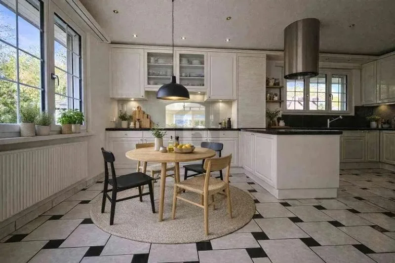 Light-Flooded, Modern with Plenty of Space