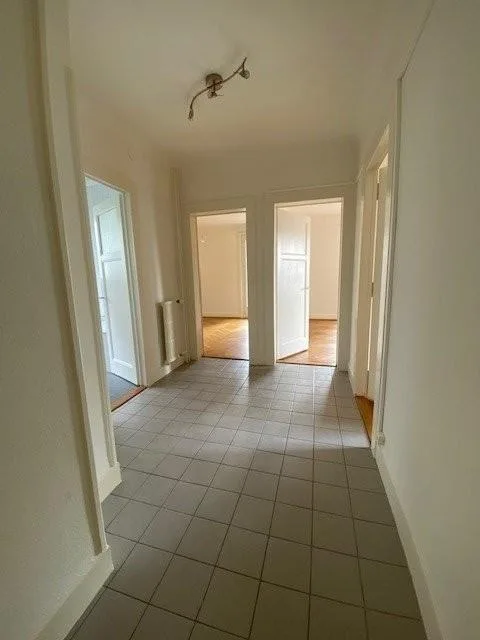 Close to all amenities and the train station