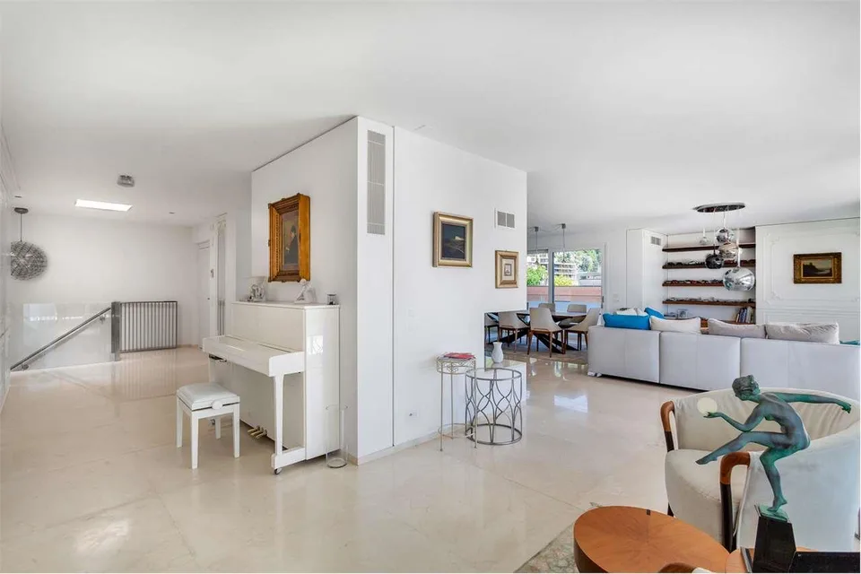 Meraviglioso appartamento attico di 6.5 locali con vista lago a Minusi – foto 8 di 13
