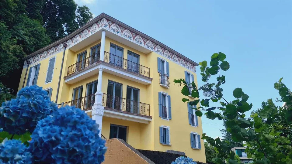 LUGANO: PRESTIGIOSA VILLA DI LUSSO IN CENTRO