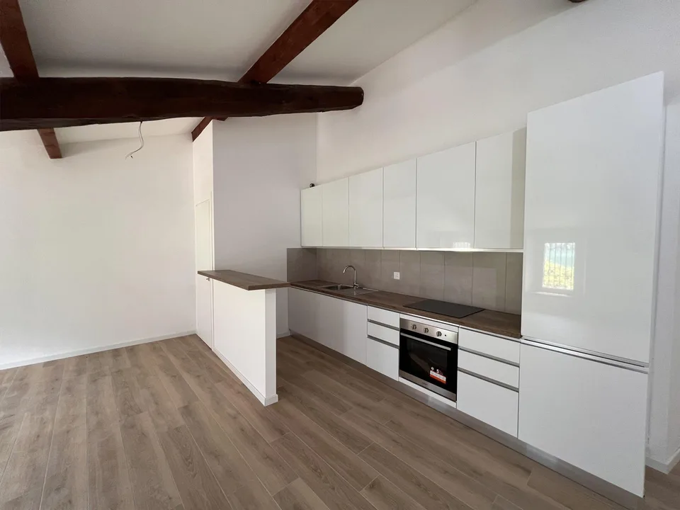 Appartement 2.5 Zimmer Mansarde renoviert