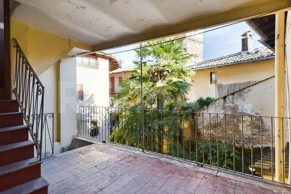 Casa ticinese con cortile privato nel cuore di Arzo – Foto 6 von 13