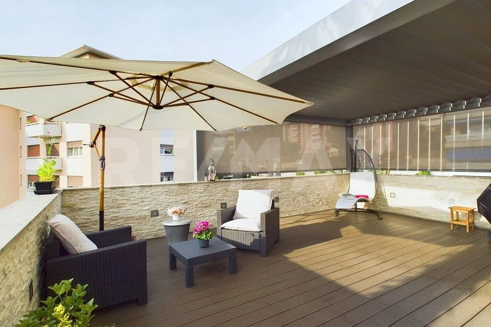Appartamento da Sogno con Terrazza Panoramica e Camino Accogliente