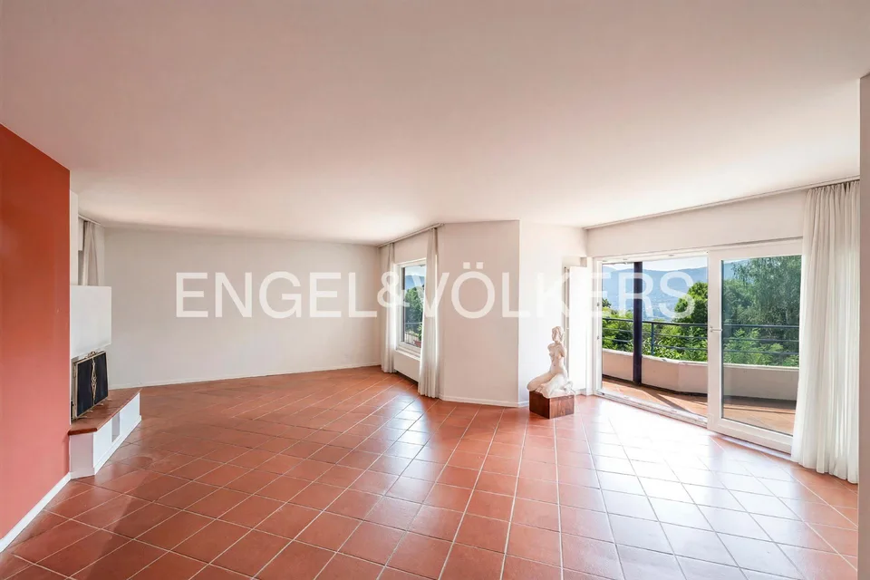 Wohnung mit grosszügiger Terrasse und Seeblick