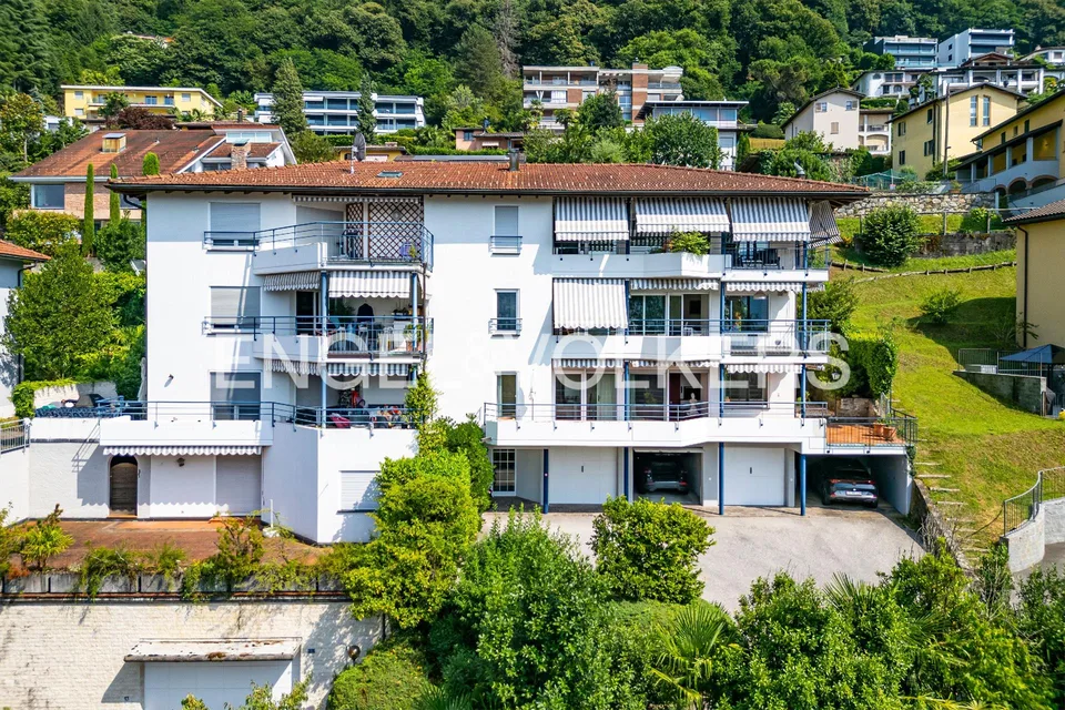 Appartamento con ampia terrazza e vista lago – foto 13 di 13