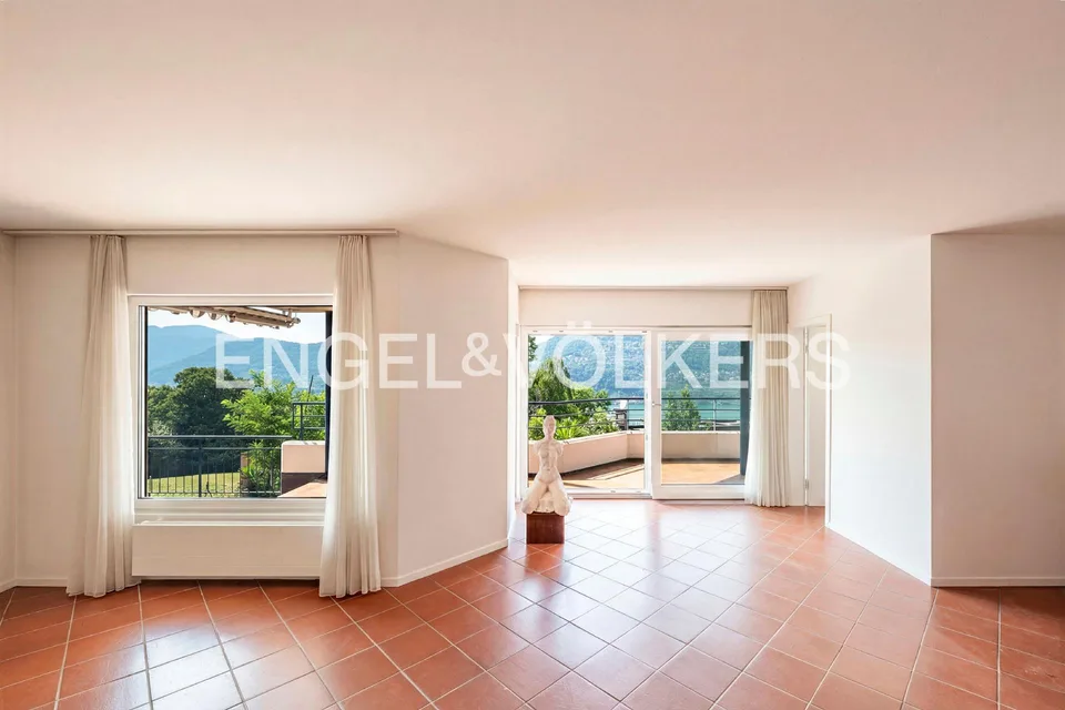 Wohnung mit grosszügiger Terrasse und Seeblick