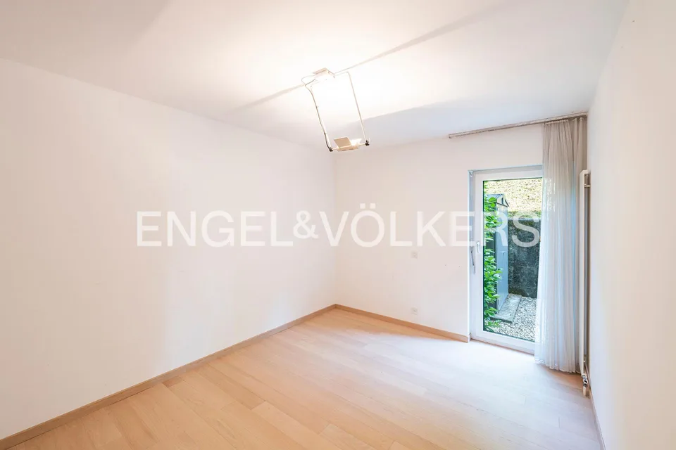 Appartamento con ampia terrazza e vista lago – foto 9 di 13