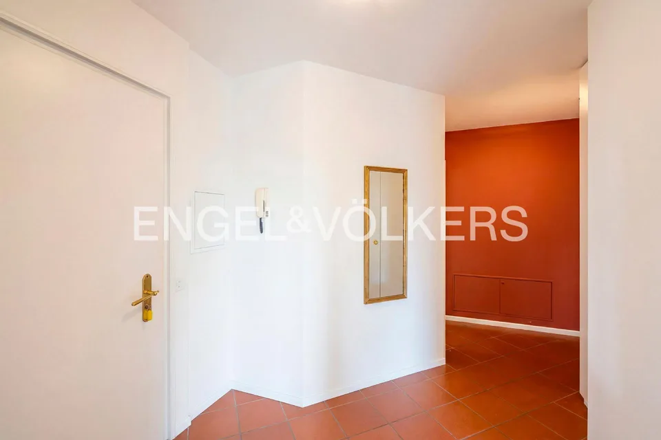 Appartamento con ampia terrazza e vista lago – foto 12 di 13