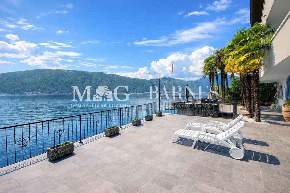 Lugano: Villa pieds-dans-l’eau vista lago con darsene | 2ª residenza