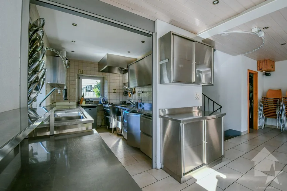 Casa di ospitalità di 497 m² con appartamento indipendente