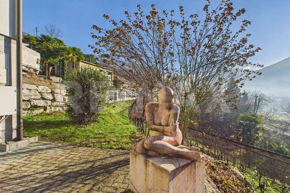 Casa unifamiliare moderna e spaziosa con ampi locali accessori a Mo... – Foto 6 von 13