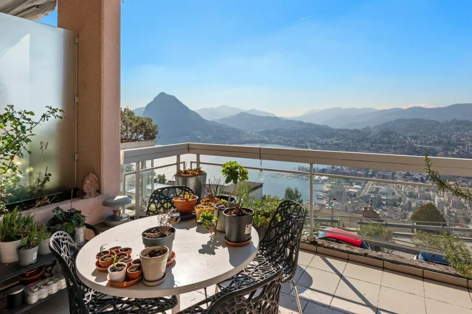 Aldesago 1.5 locali affittato con vista golfo di Lugano