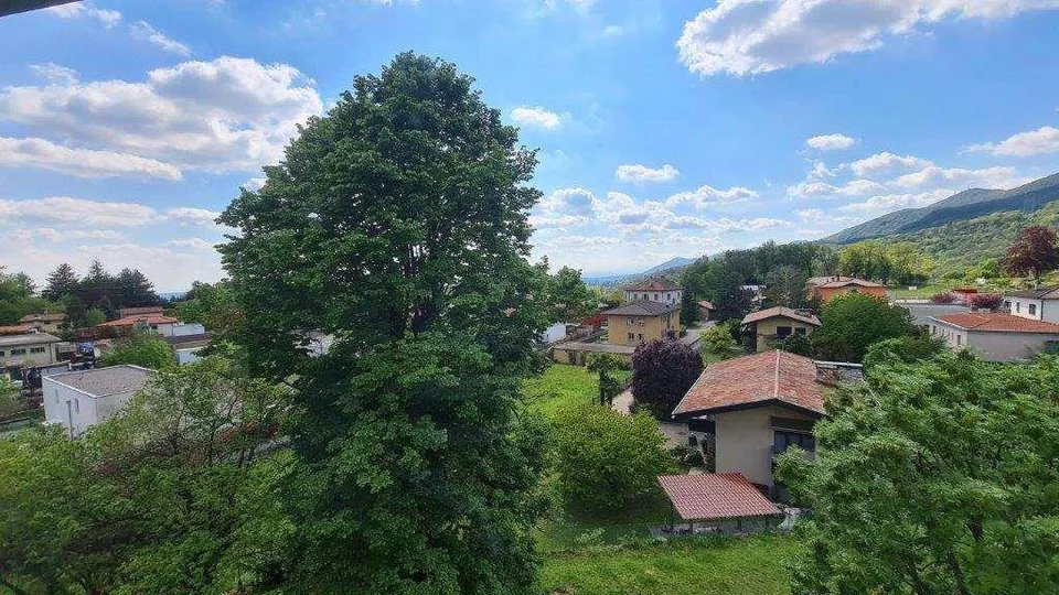 BELLA CASA DI NUCLEO DA RIATTARE