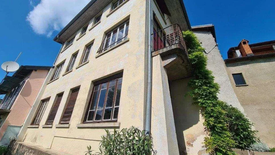 BELLA CASA DI NUCLEO DA RIATTARE