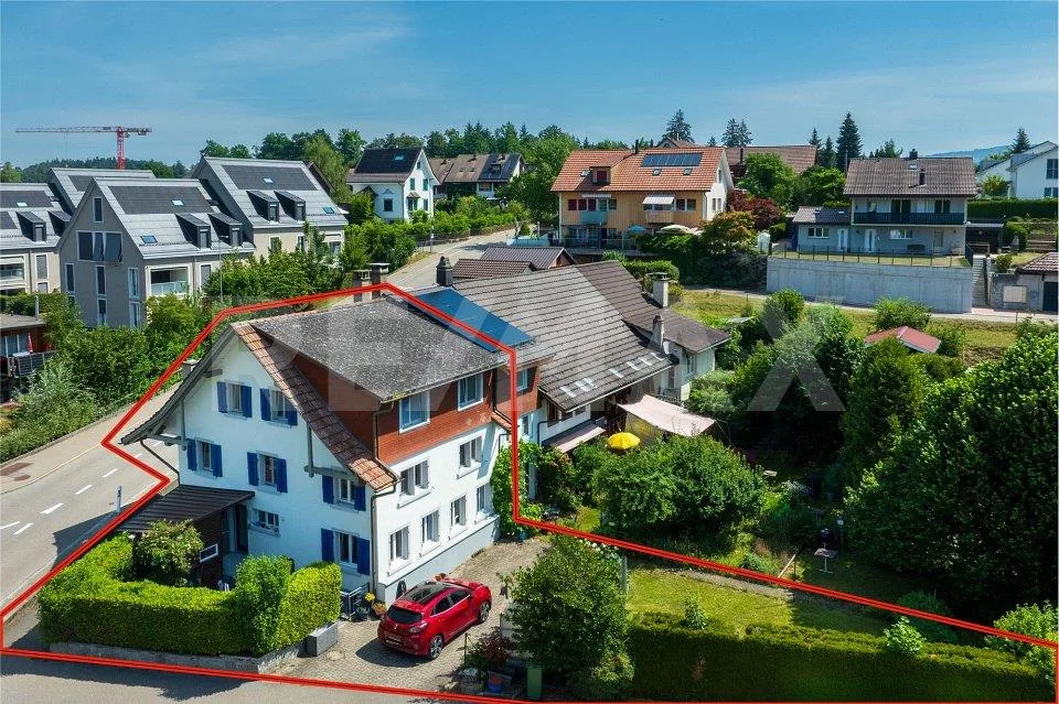 A spacious semi-detached Flarz house with an idyllic garden