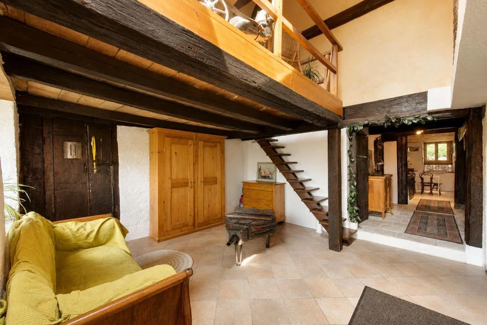 Authentisches 18. Jahrhundert Bauernhaus mit Panoramablick