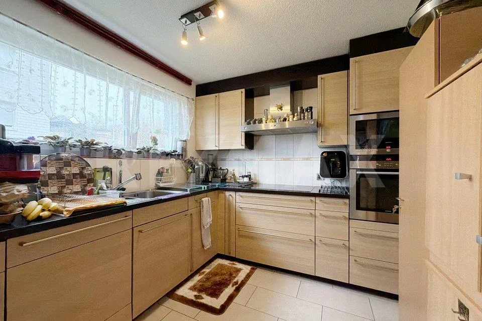 Helle 4.5-Zimmer-Wohnung mit Balkon und Sitzplatz
