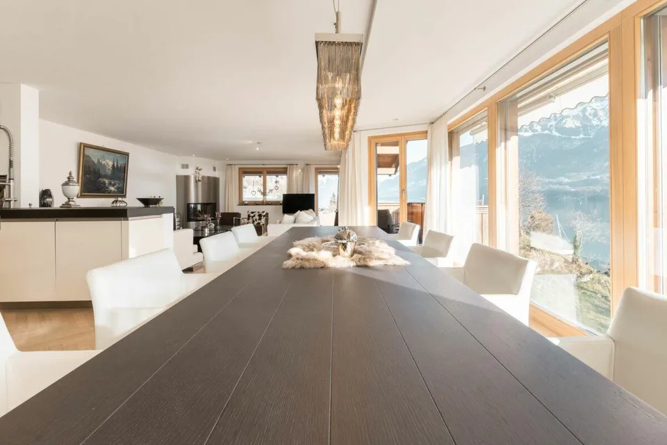 Beautiful 3 Bedroom Apartment with Boat Mooring and Lake View, Chalet Brienzersee – photo 14 of 30