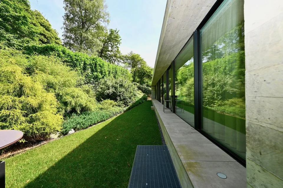 Villa Moderna di Lusso – Pace, Privacy ed Eleganza Contemporanea – foto 23 di 25