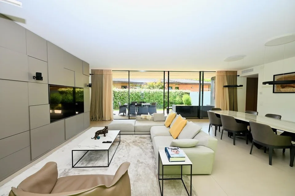 Villa Moderna di Lusso – Pace, Privacy ed Eleganza Contemporanea – foto 6 di 25
