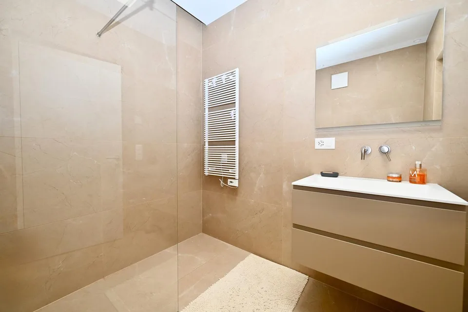 Villa Moderna di Lusso – Pace, Privacy ed Eleganza Contemporanea – foto 17 di 25