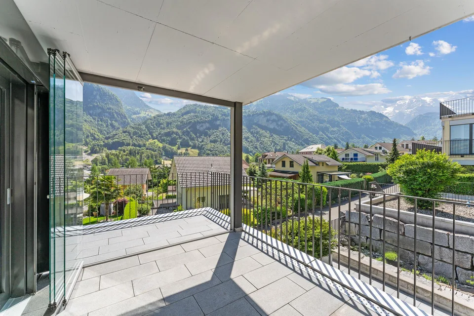 5.5-Zimmer-Gartenwohnung mit Nidwaldner Bergblick