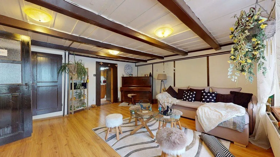 Dorfhaus mit ländlichem Charakter!