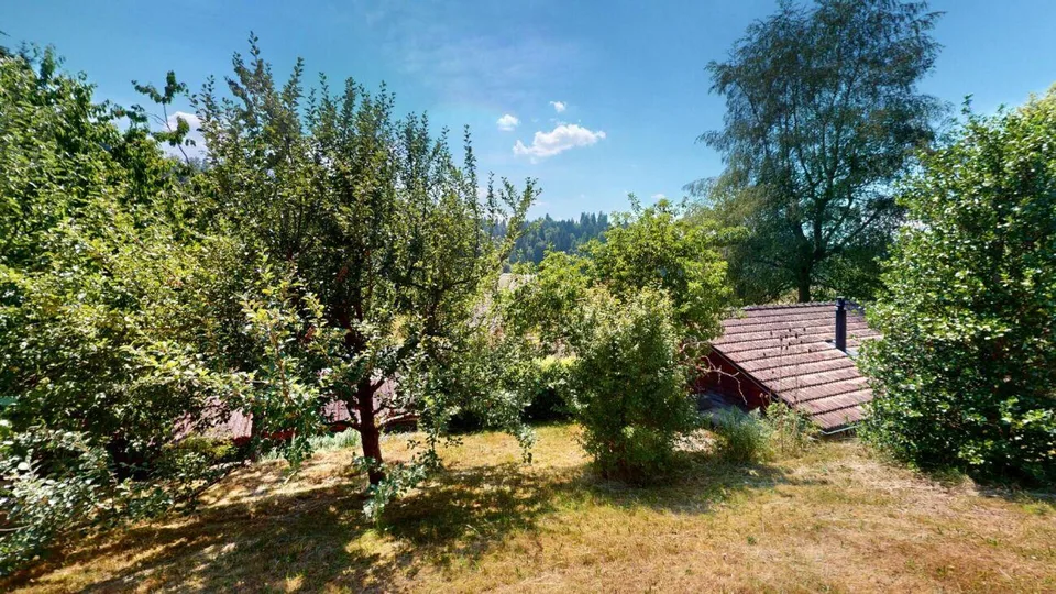 Maison de ferme idyllique dans un endroit calme avec deux appartements et une tiny house