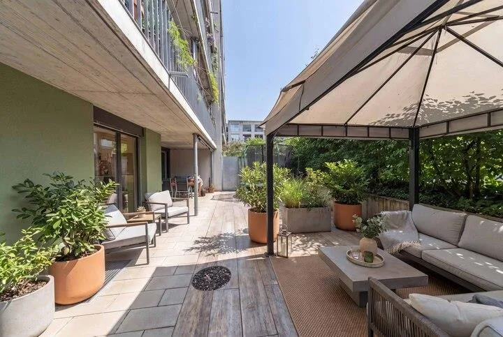 PFIFFIGE 4.5 ZIMMER TERRASSENWOHNUNG IM BEUNDENFELD