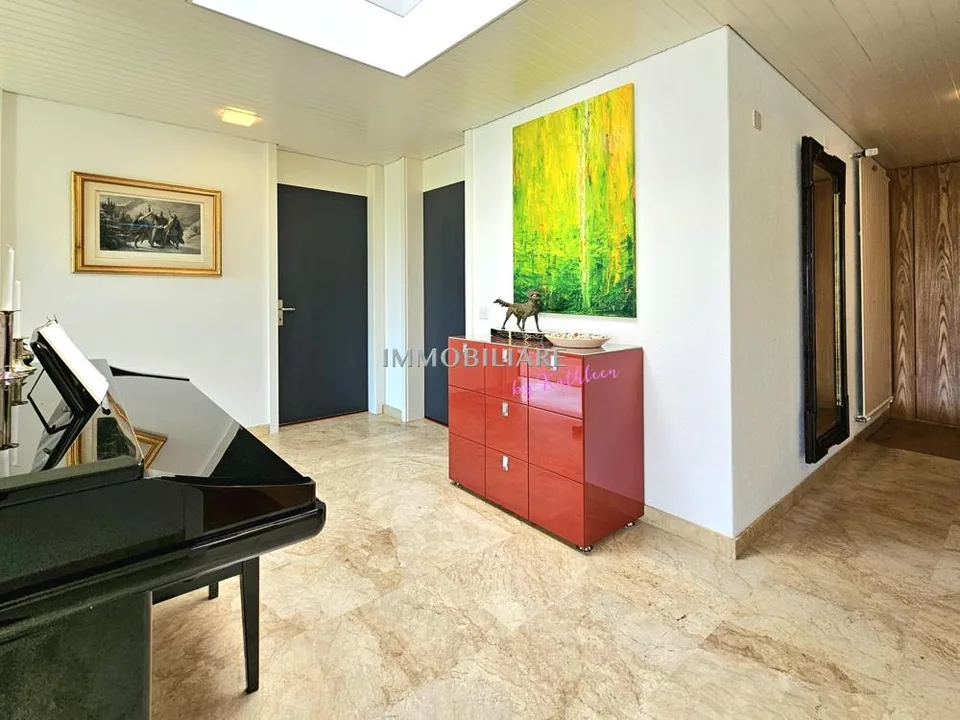 Mid century villa nahe Zürich, in nur 32 Minuten staufrei am Flughafen – Foto 12 von 26
