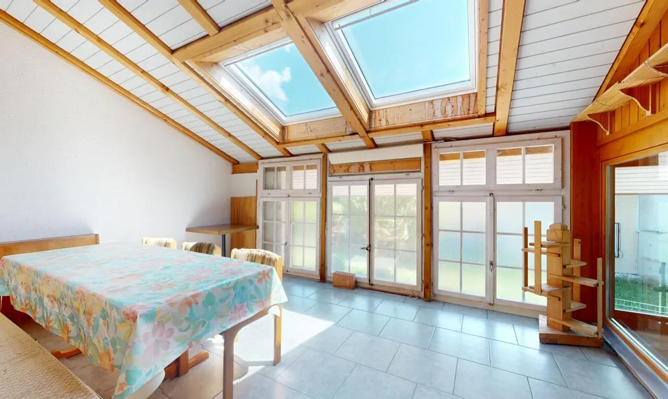 Casa familiare con grande terreno e opzioni di ampliamento – foto 11 di 21