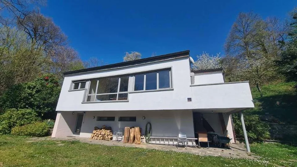 Belle maison avec vue sur le lac et grand terrain