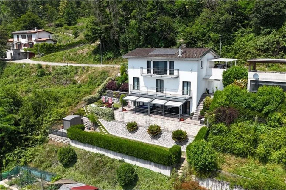 Exklusive Traumvilla! Wo Panorama, moderne Eleganz und Design perfekt miteinander harmonieren – Foto 30 von 30