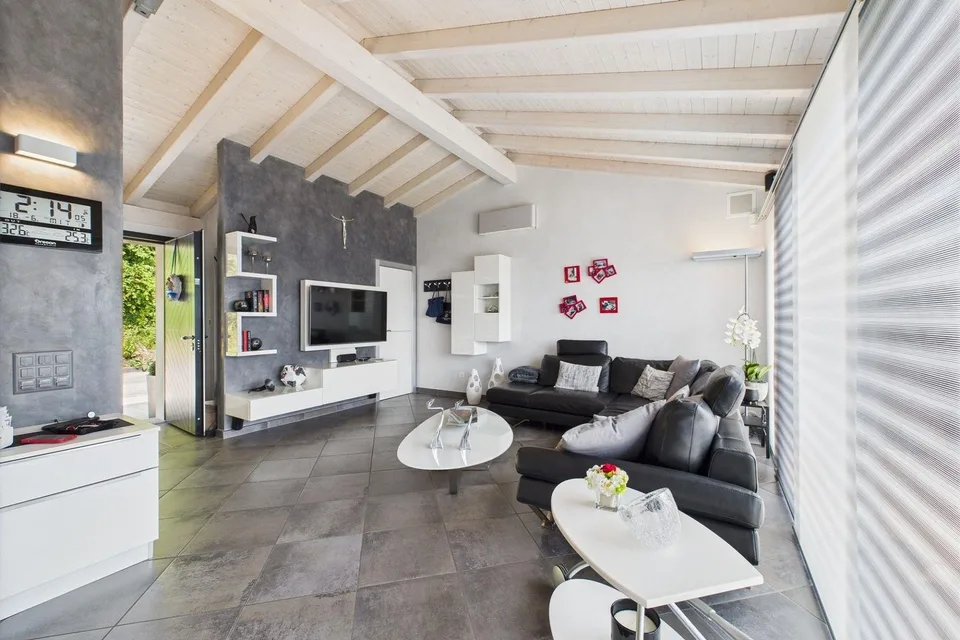Exklusive Traumvilla! Wo Panorama, moderne Eleganz und Design perfekt miteinander harmonieren – Foto 8 von 30