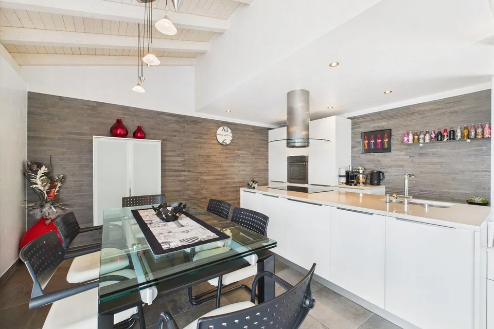 Exklusive Traumvilla! Wo Panorama, moderne Eleganz und Design perfekt miteinander harmonieren