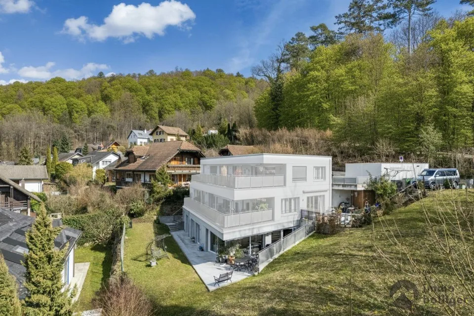 Neubaufeeling am Waldrand – moderne Erdgeschosswohnung