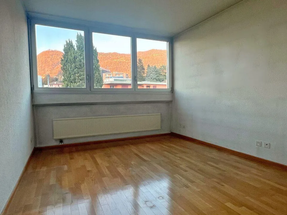 Wohnung im letzten Stock mit 5 Zimmern und Balkon – Foto 11 von 14