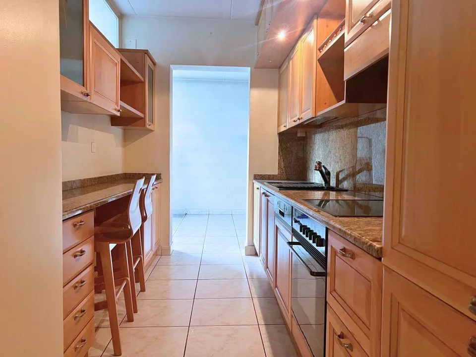Wohnung im letzten Stock mit 5 Zimmern und Balkon – Foto 8 von 14