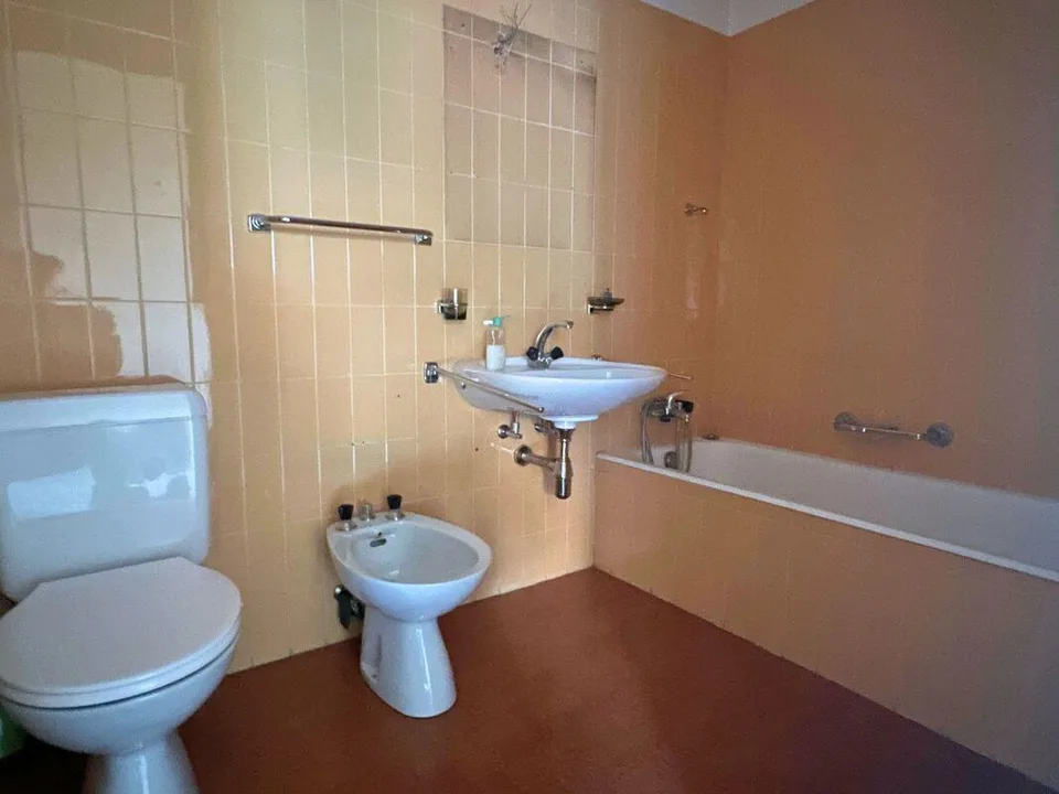 Wohnung im letzten Stock mit 5 Zimmern und Balkon – Foto 13 von 14