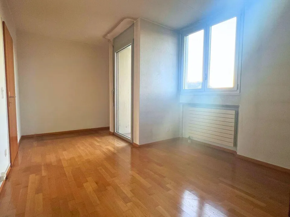 Wohnung im letzten Stock mit 5 Zimmern und Balkon – Foto 12 von 14